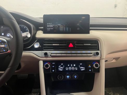 New 2026 Genesis G70 2.5T RWD image 18