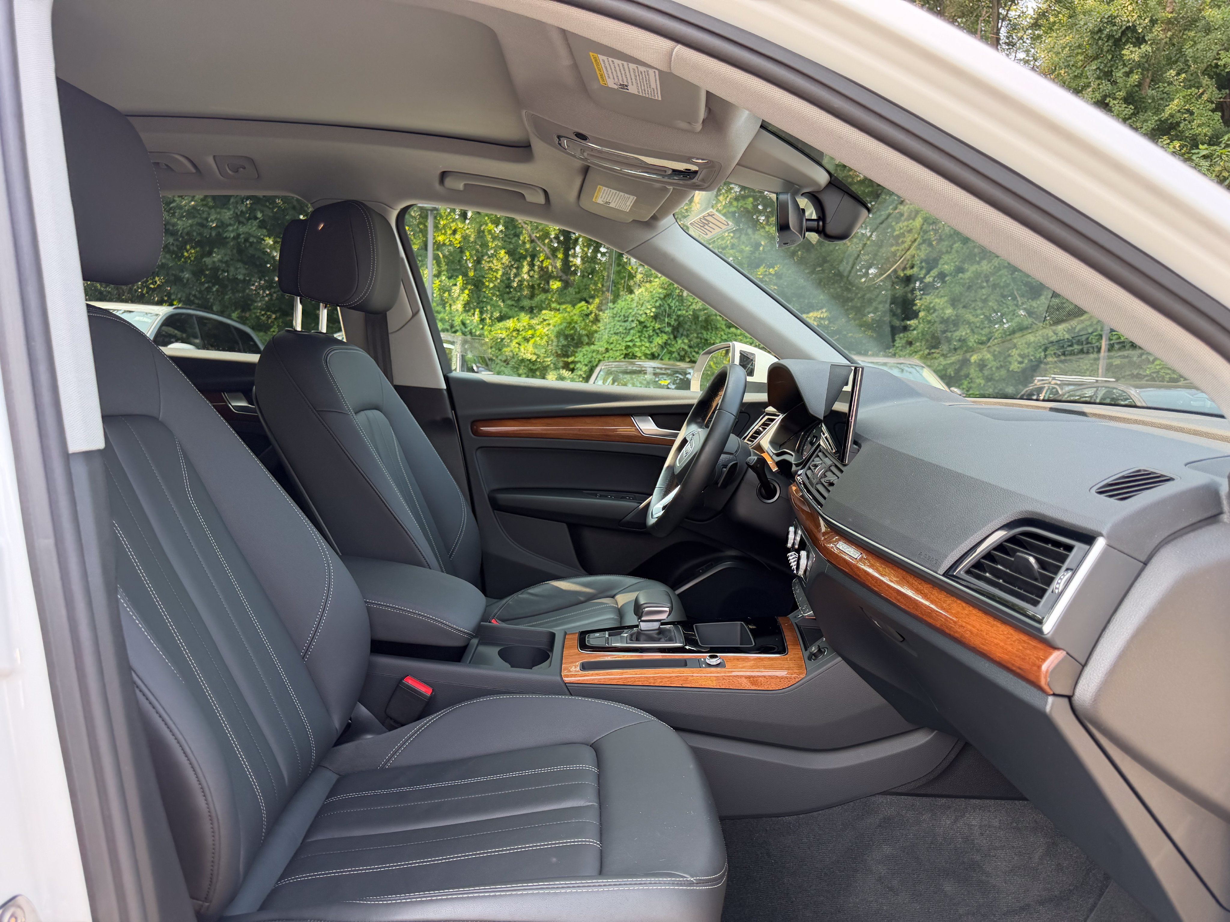 Used 2023 Audi Q5 2.0T Premium w/ Convenience Package AWD/4WD image 18