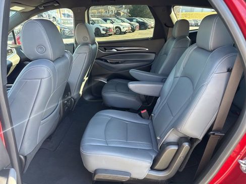 Used 2024 Buick Enclave Premium image 23