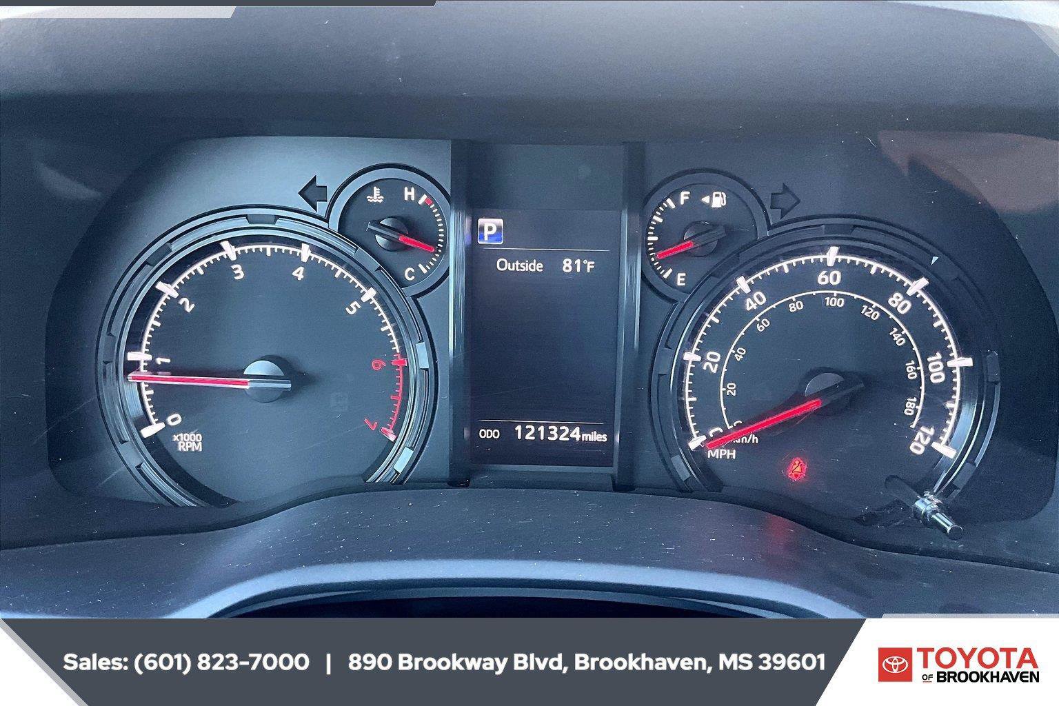Used 2021 Toyota 4Runner SR5 Premium w/ Moonroof Package AWD/4WD image 14