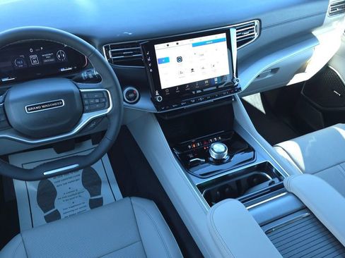 New 2026 Jeep Grand Wagoneer 4WD image 28
