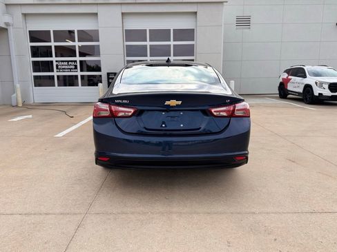 Used 2022 Chevrolet Malibu LT image 4