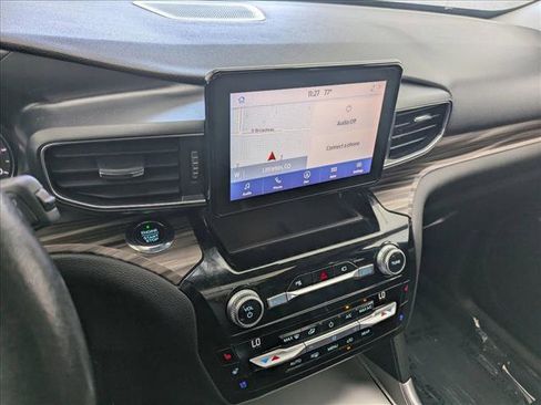 Used 2021 Ford Explorer Limited w/ Equipment Group 301A AWD/4WD image 12