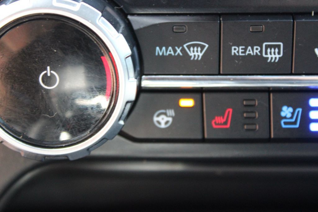 Used 2023 Ford F150 Lariat AWD/4WD image 59