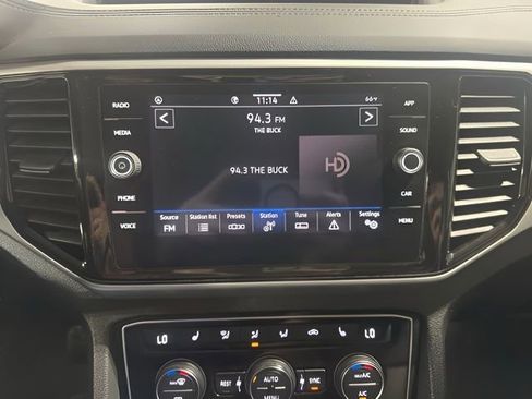 Used 2022 Volkswagen Atlas SE w/ Panoramic Sunroof Package FWD image 12