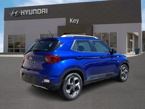Certified 2023 Hyundai Venue SEL w/ Cargo Package FWD image 4