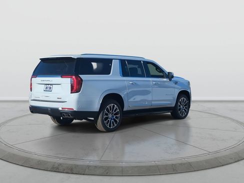 New 2026 GMC Yukon XL Denali AWD/4WD image 8