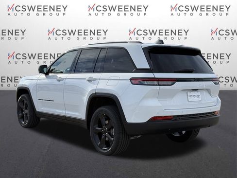 New 2025 Jeep Grand Cherokee Altitude image 3