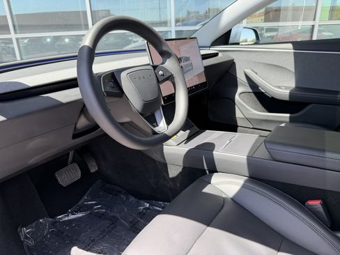 Used 2025 Tesla Model 3 Long Range RWD image 37