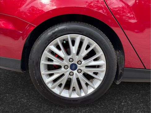 Used 2015 Ford Focus Titanium FWD image 13
