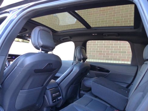 Used 2024 Lincoln Nautilus Reserve w/ Equipment Group 202A image 20