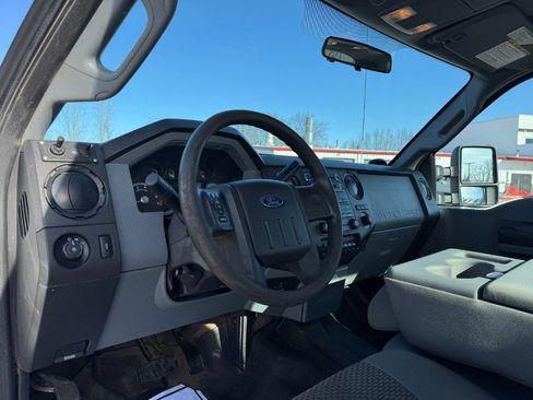 Used 2014 Ford F250 XL w/ Snow Plow Prep Package image 14