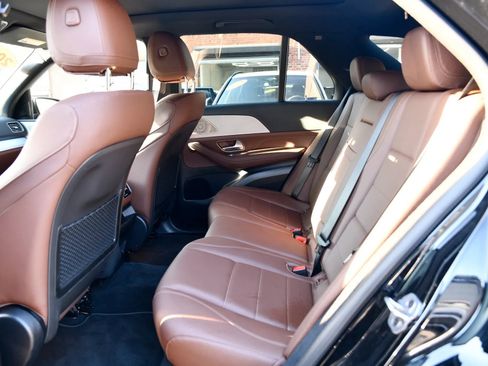 Used 2025 Mercedes-Benz GLE 350 4MATIC image 24