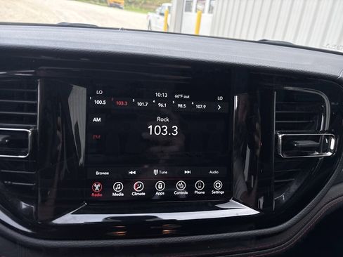 Used 2024 Dodge Durango GT image 17