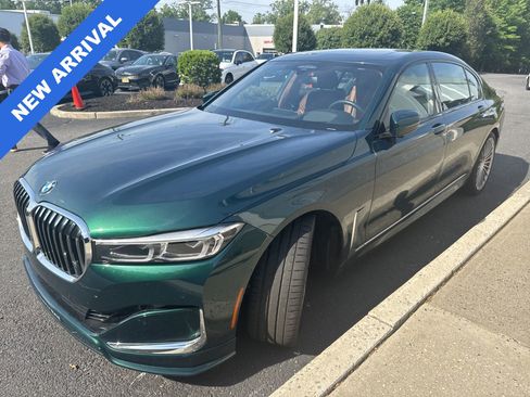 Used 2022 BMW ALPINA B7 xDrive w/ Luxury Rear Seating Package AWD/4WD image 5