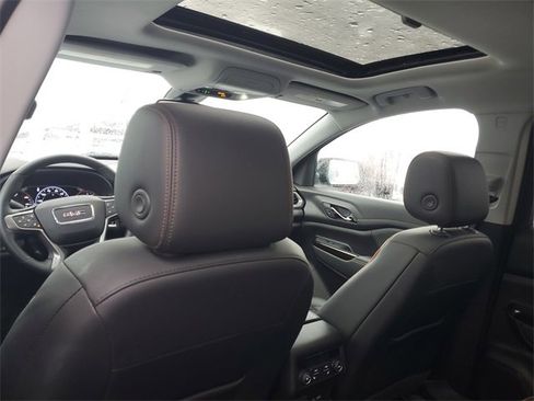 Used 2023 GMC Acadia AT4 w/ Technology Package image 11