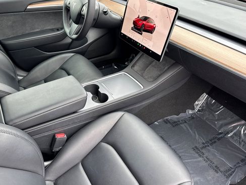 Used 2023 Tesla Model 3 Standard Range image 18