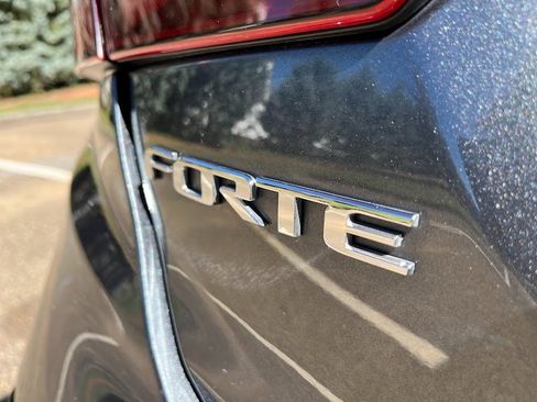 Used 2019 Kia Forte LXS image 49