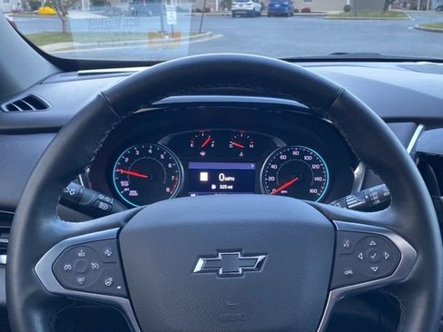 Used 2023 Chevrolet Traverse RS image 15