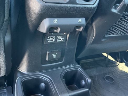 Used 2024 Jeep Wrangler Unlimited Rubicon w/ Convenience Group image 13