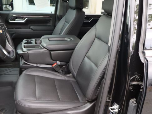 Used 2024 Chevrolet Silverado 2500 LTZ AWD/4WD image 19
