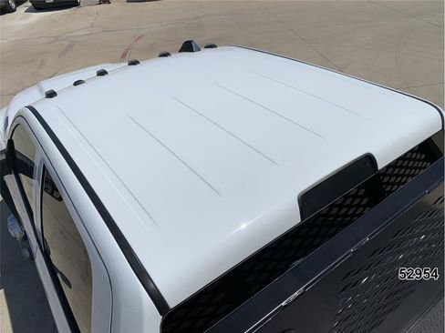Used 2023 RAM 5500 Tradesman w/ Chrome Appearance Group AWD/4WD image 9