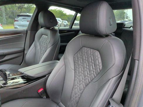 Used 2023 BMW 530e w/ Executive Package RWD image 25