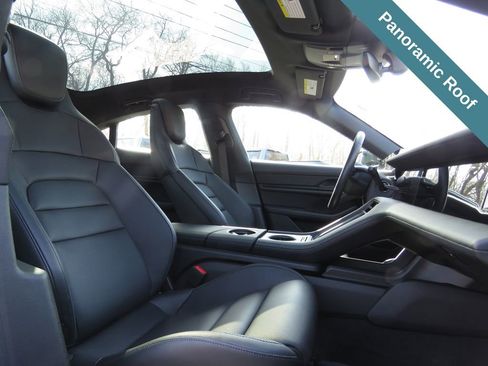 Used 2024 Porsche Taycan image 13