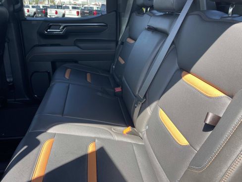 Used 2025 GMC Sierra 1500 AT4 w/ AT4 Premium Package AWD/4WD image 27