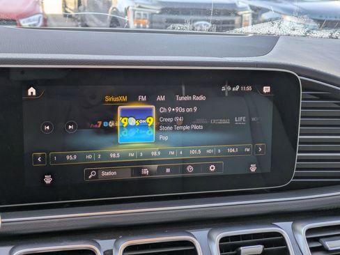 Used 2022 Mercedes-Benz GLS 450 4MATIC image 20