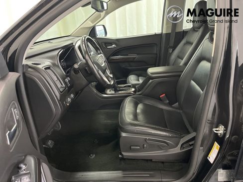 Used 2018 GMC Canyon SLT image 3