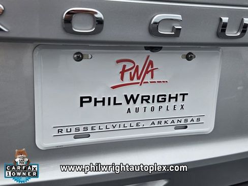Used 2023 Nissan Rogue SV FWD image 14