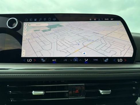 New 2025 Chevrolet Suburban LT w/ Comfort Package image 28