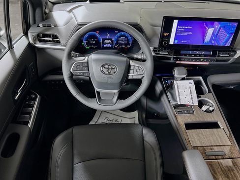 New 2026 Toyota Sienna Platinum AWD/4WD image 19