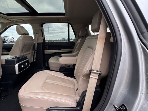 Used 2024 Ford Expedition Limited AWD/4WD image 23