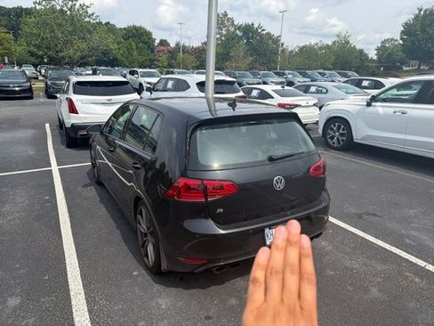 Used 2017 Volkswagen Golf R 4-Door AWD/4WD image 5