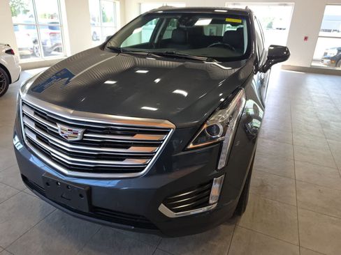 Used 2019 Cadillac XT5 Luxury FWD image 2
