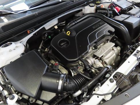 Used 2023 Chevrolet Malibu LT image 36