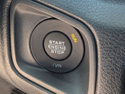 Used 2026 Jeep Gladiator Sport AWD/4WD image 19