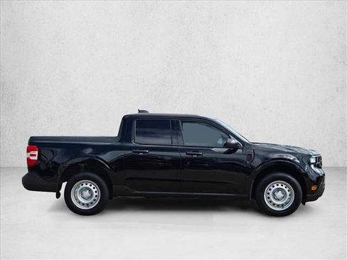 Used 2025 Ford Maverick XL w/ Equipment Group 102A AWD/4WD image 4