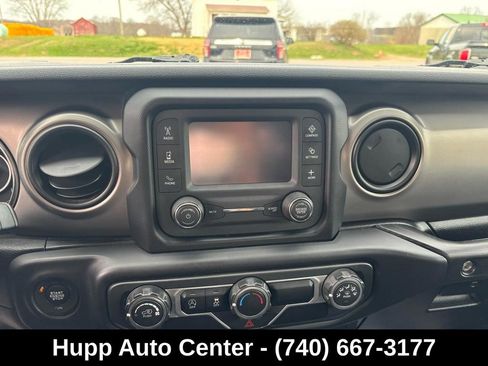 Used 2019 Jeep Wrangler Sport AWD/4WD image 11