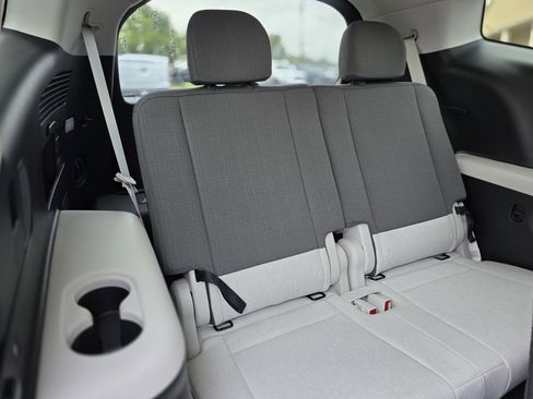 New 2026 Hyundai Ioniq 9 SE image 19