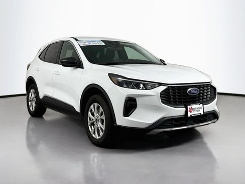 Used 2024 Ford Escape Active AWD/4WD image 1