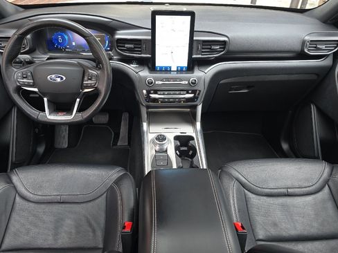 Used 2020 Ford Explorer ST w/ Premium Technology Package image 15