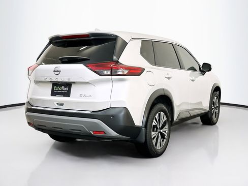 Used 2023 Nissan Rogue SV image 9