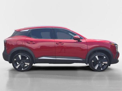 New 2025 Nissan Kicks SR image 6