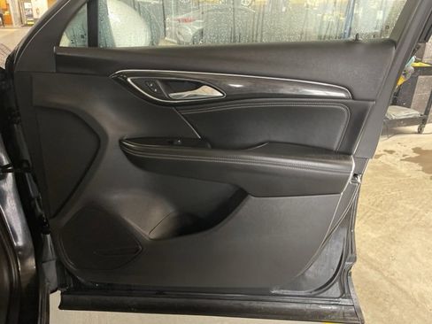 Used 2023 Buick Envision Essence w/ Sport Touring Package image 19