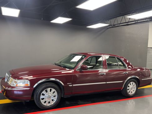 Used 2004 Mercury Grand Marquis LS RWD image 2