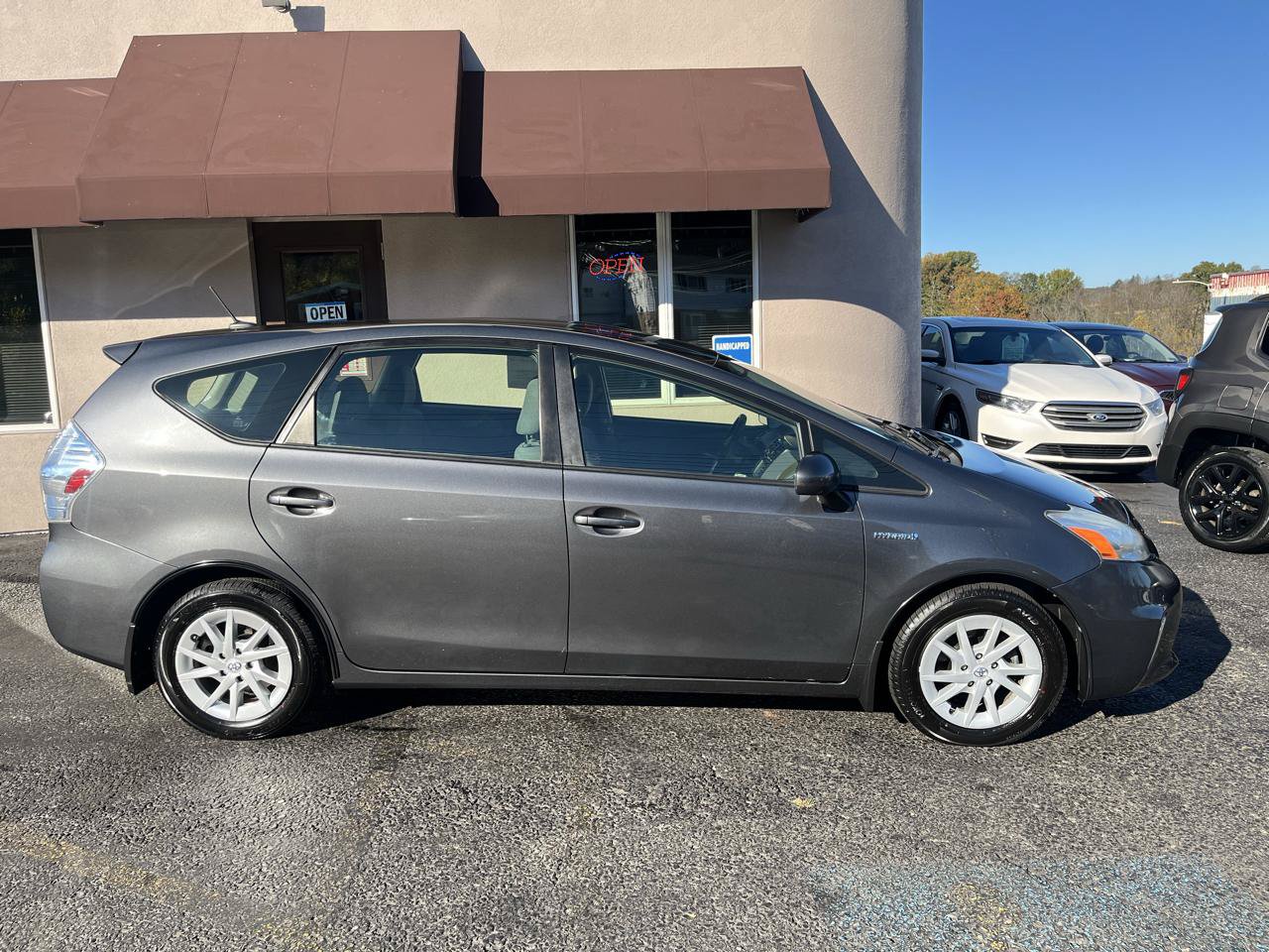 Used 2013 Toyota Prius V Three FWD image 3