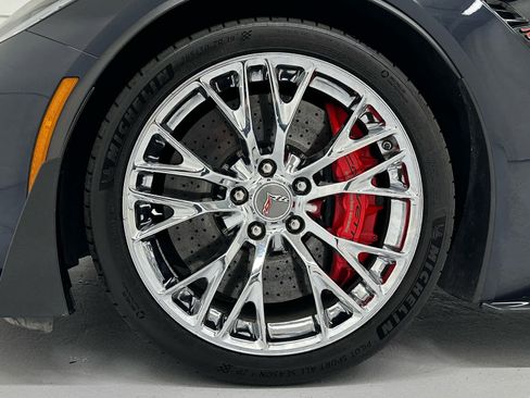 Used 2015 Chevrolet Corvette Z06 w/ Z07 Performance Package image 9